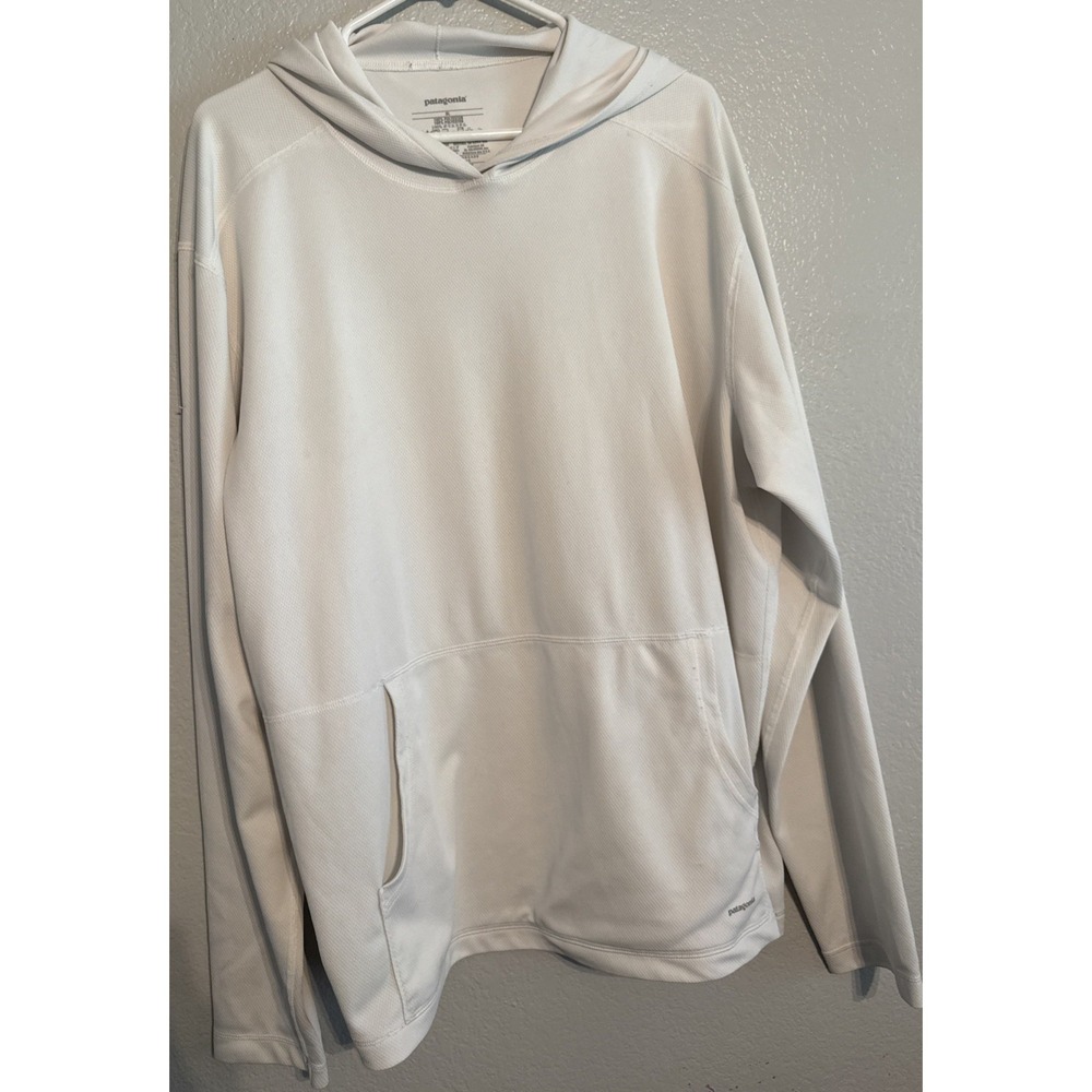 Patagonia Mens XL Off-White Sun Hoodie Hooded Pullover Utility Loop Pocket 26553